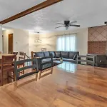 Pocono Lake Getaway - Serene 3Br Home Home