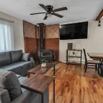 Pocono Lake Getaway - Serene 3Br Home Home
