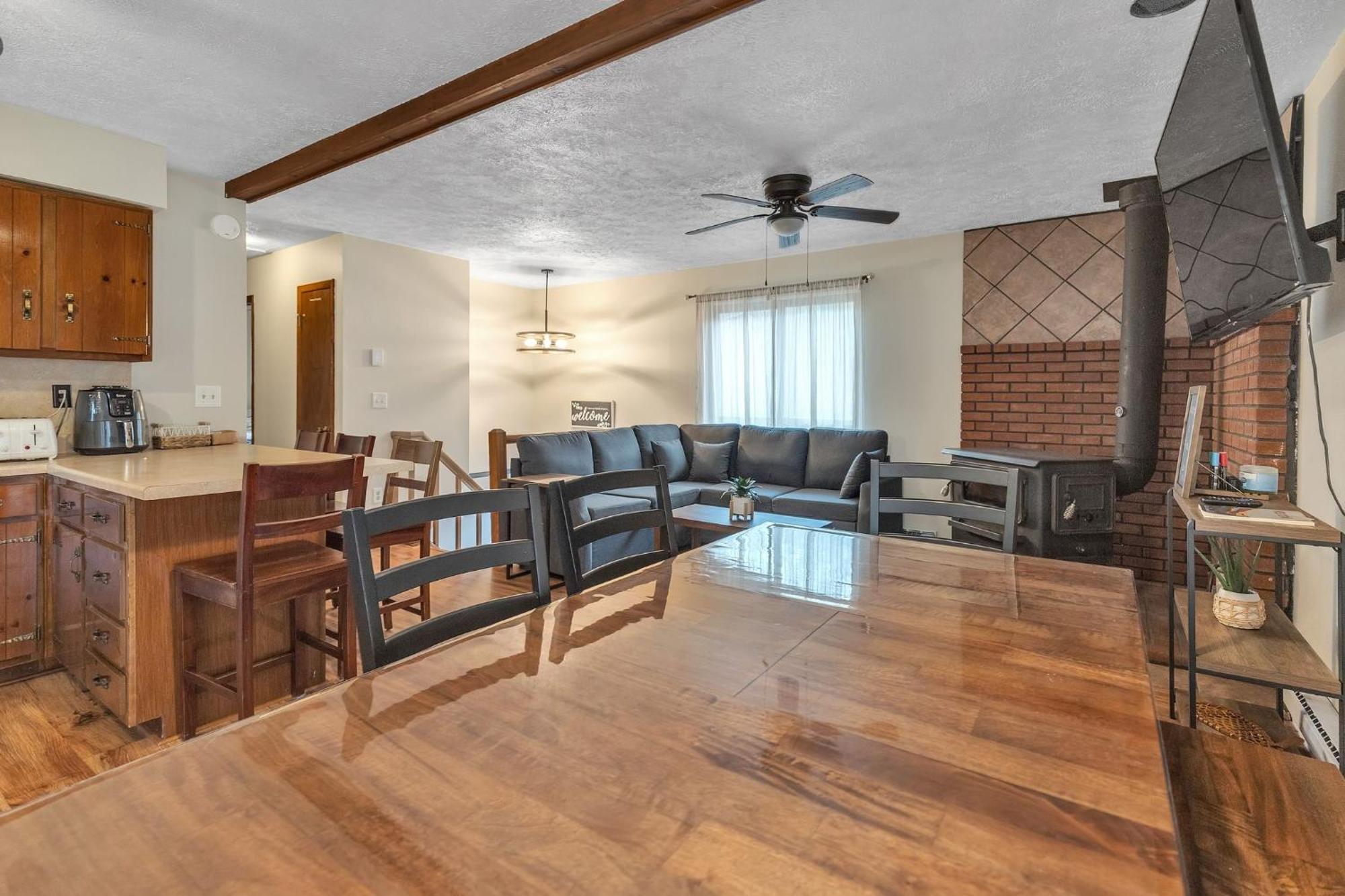 Pocono Getaway - Serene 3br Home *
