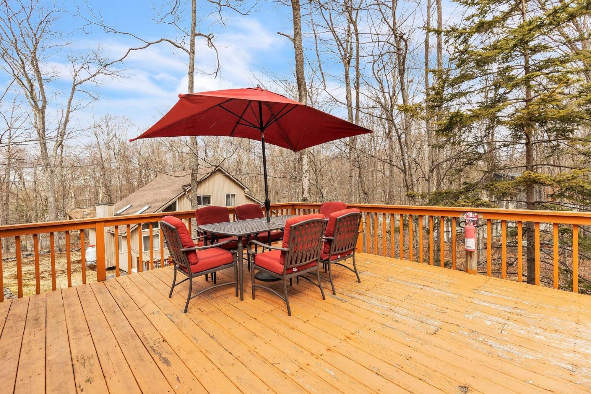 Pocono Getaway - Serene 3br Home * Pocono Lake