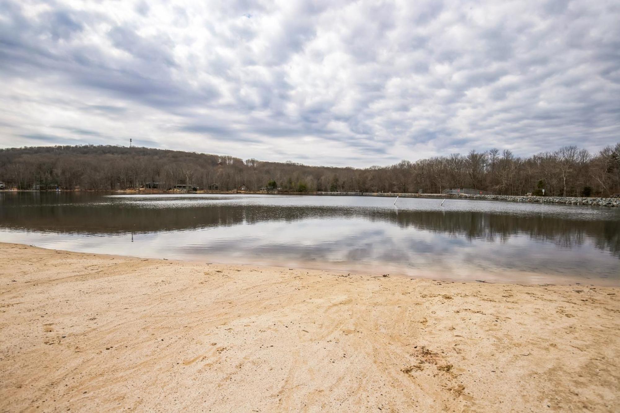 Pocono Getaway - Serene 3br Home Holiday home