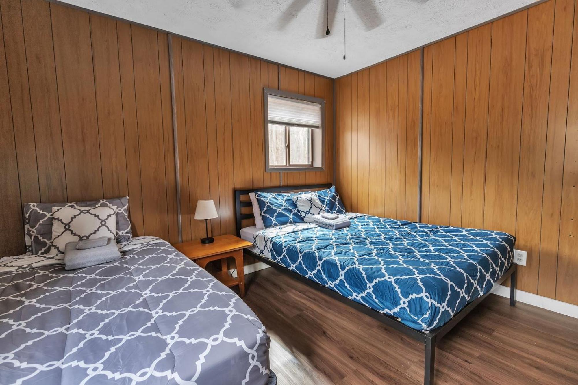 Holiday home Pocono Getaway - Serene 3br Home Pocono Lake