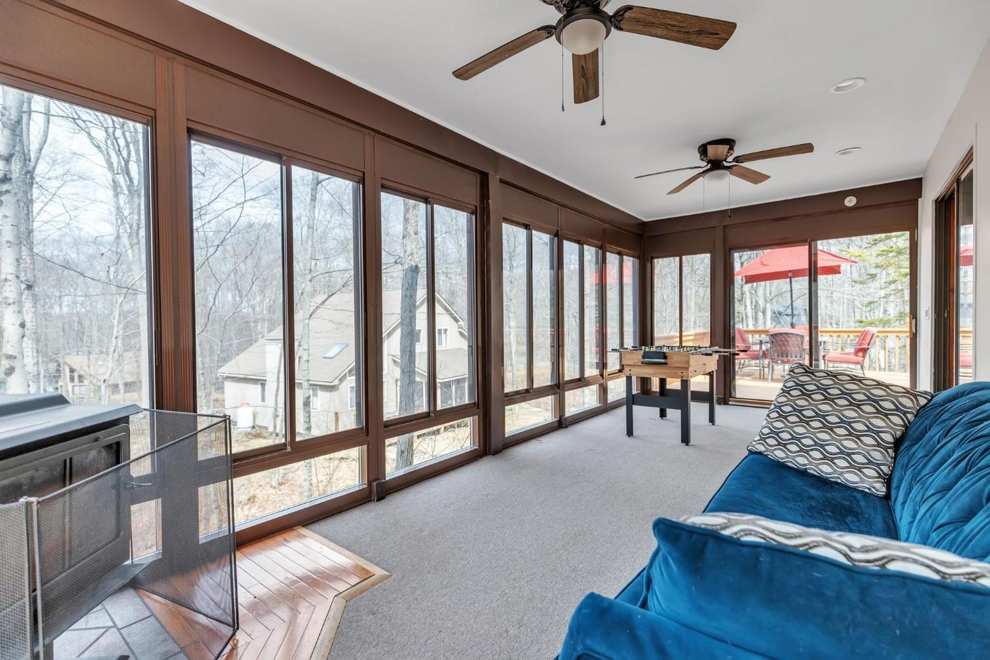 Holiday home Pocono Getaway - Serene 3br Home Pocono Lake