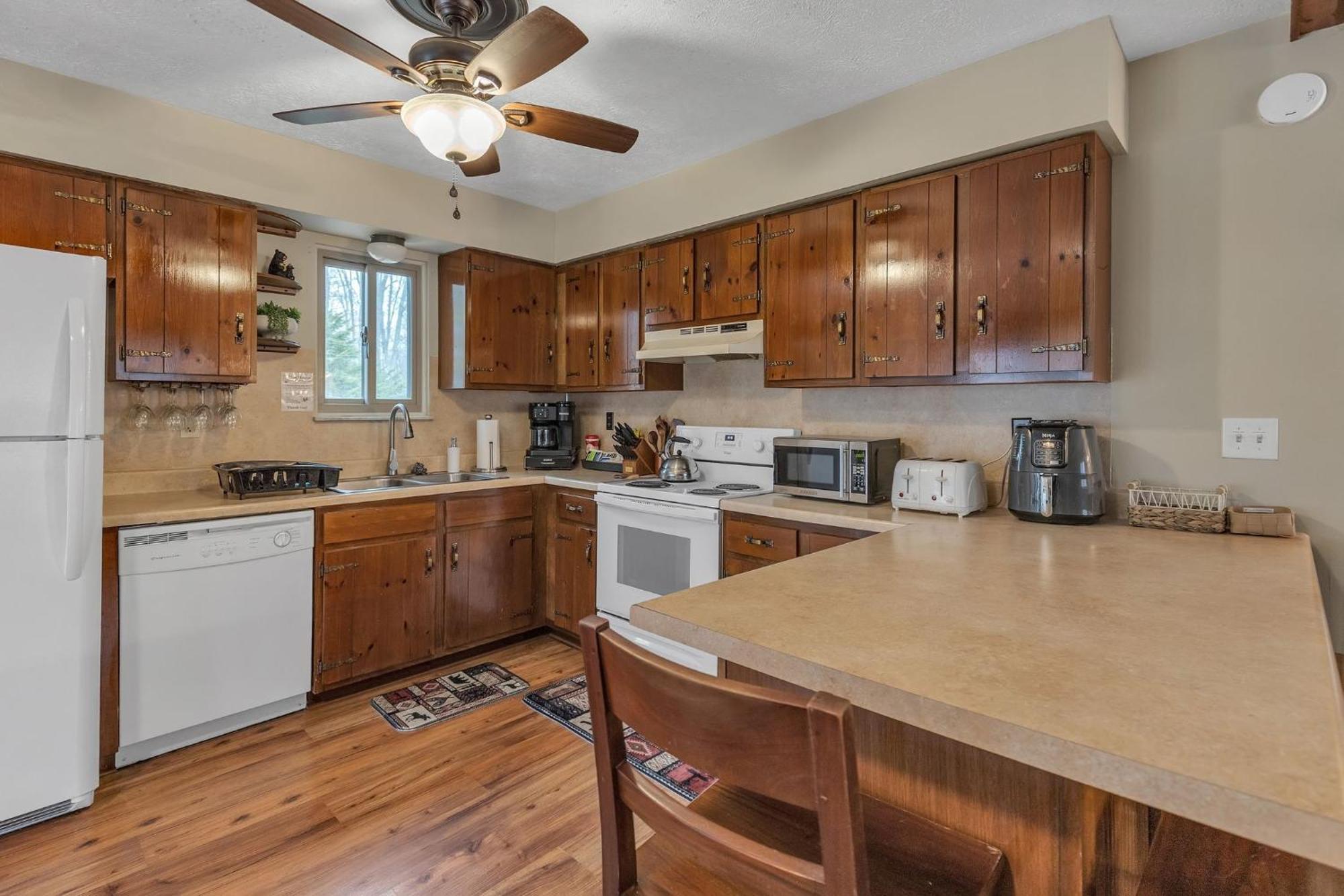 Pocono Getaway - Serene 3br Home Holiday home *